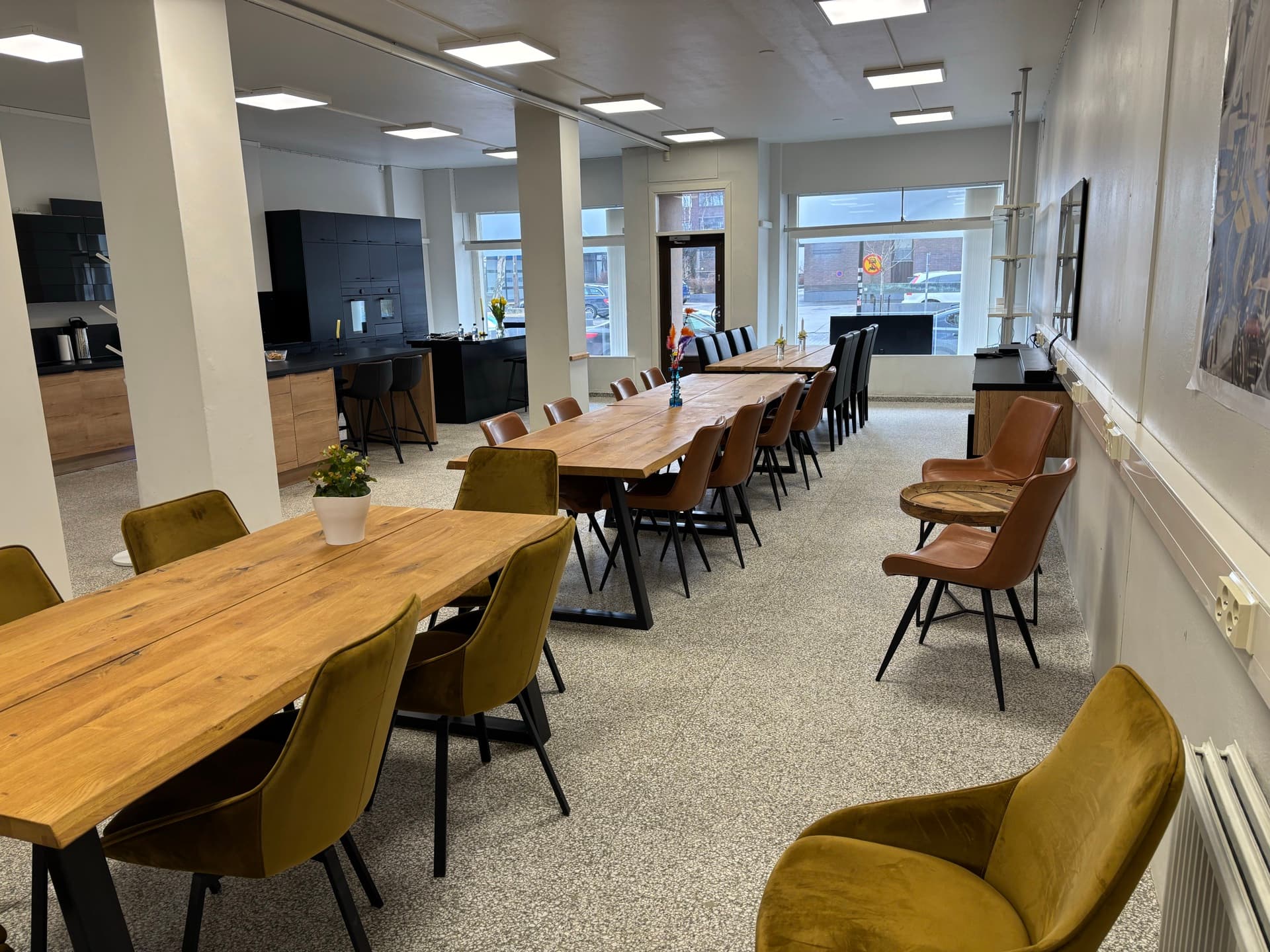 Pitkänsillankatu 18 – Day Lounge ja Open Office